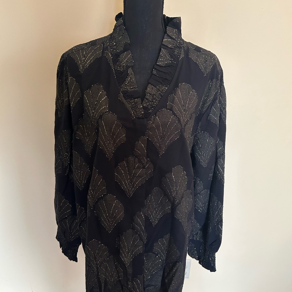 Chico's Black and Gold Top